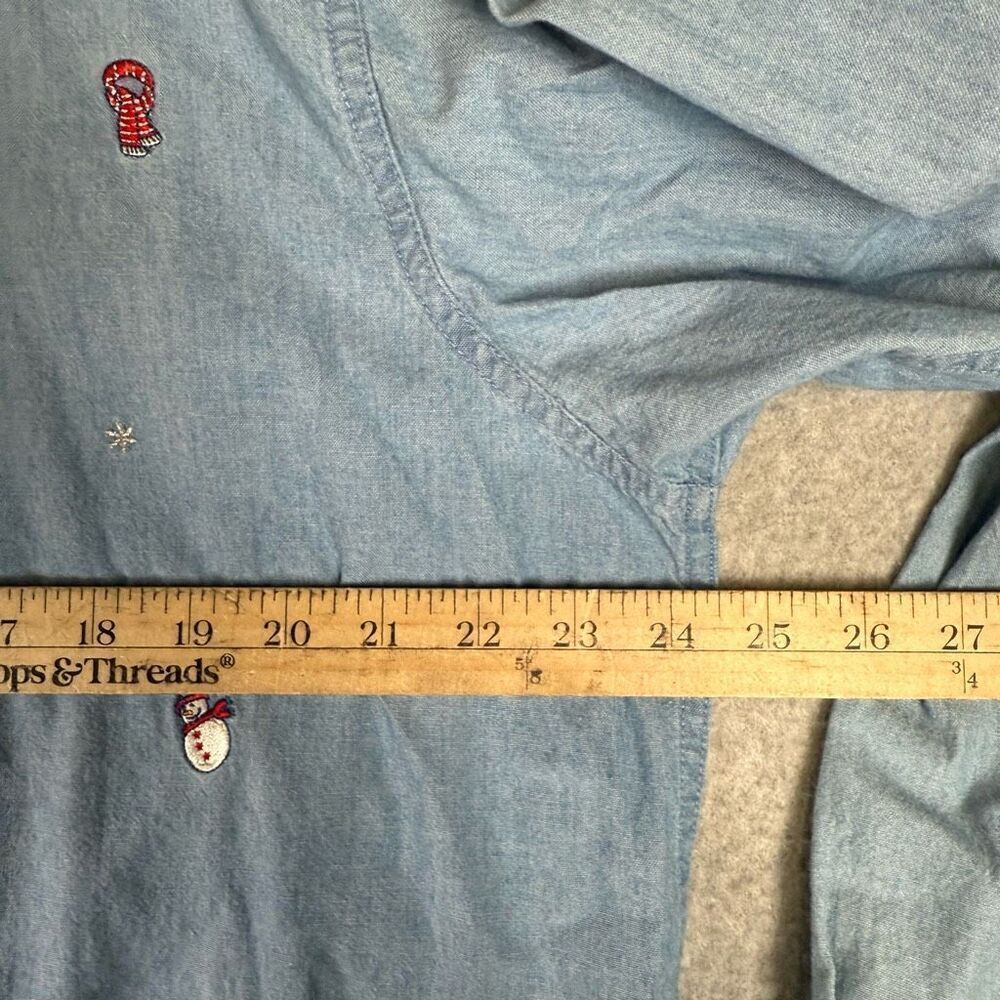 Warner Brothers Womens L Button Front Embroidered Denim Shirt Tweety Christmas - Picture 4 of 7